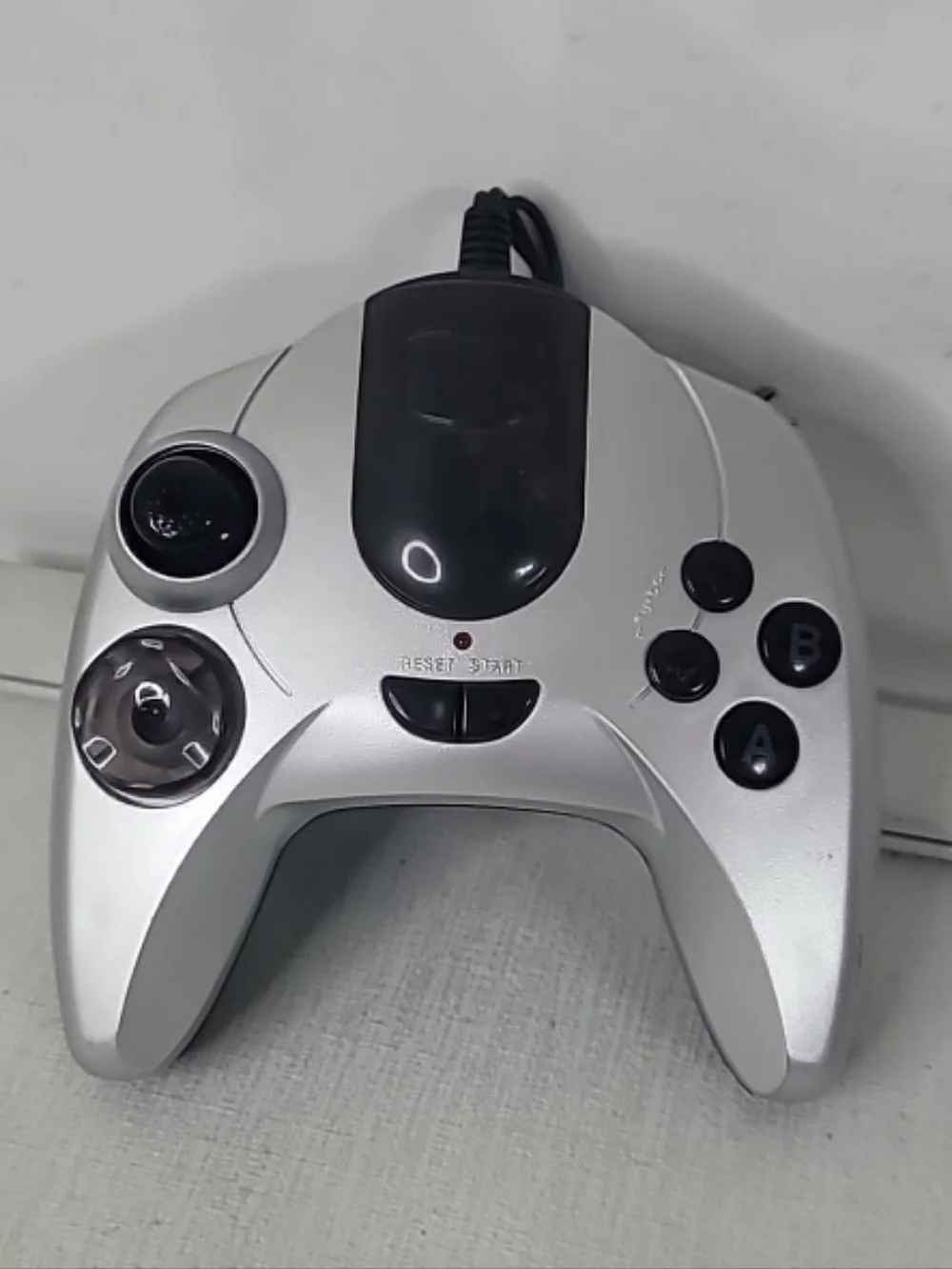 TV Mega Max Plug N Play Video Game Controller NS860XP 30 Retro Games Silver